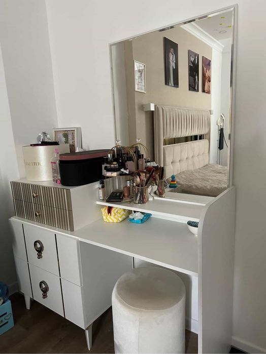 Спальный гарнитур в отличном состояний