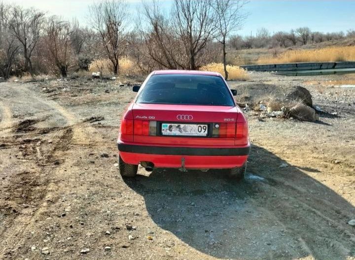 Продается аудии б4