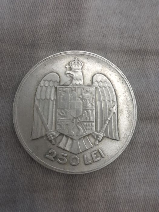 Monedă 250 lei 1935