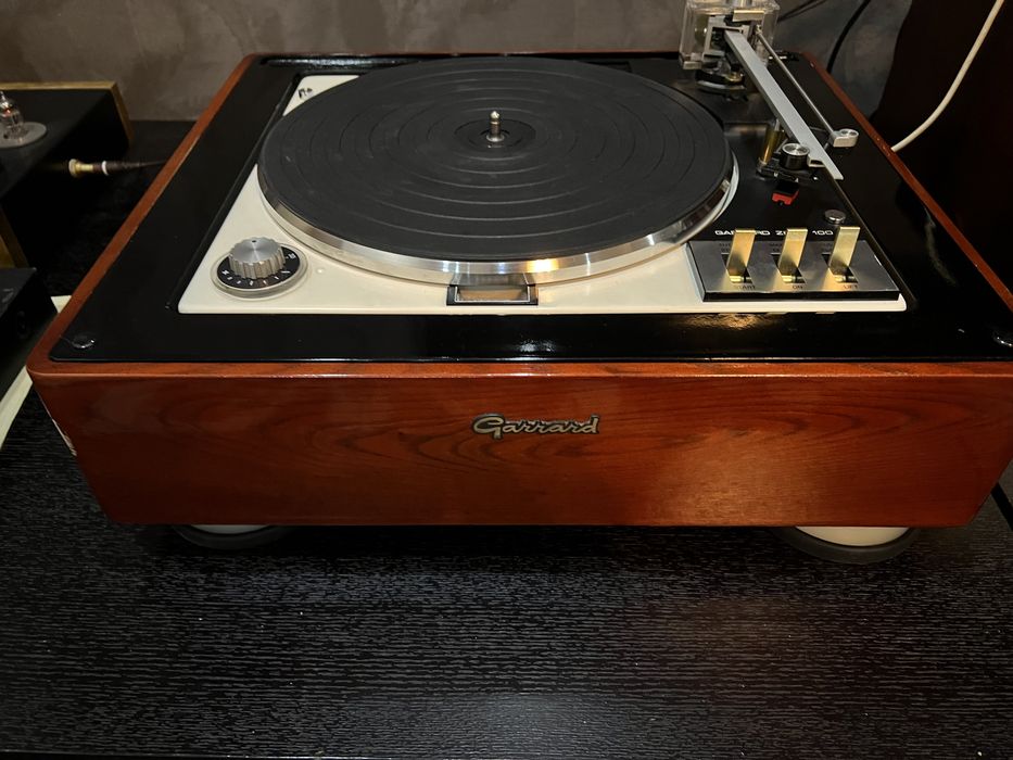 Проигрыватель пластинок Garrard Zero 100S