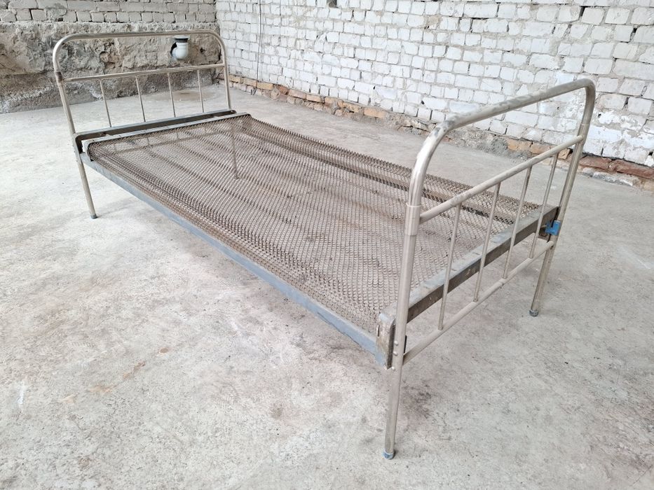 Кровать металический 90/190
