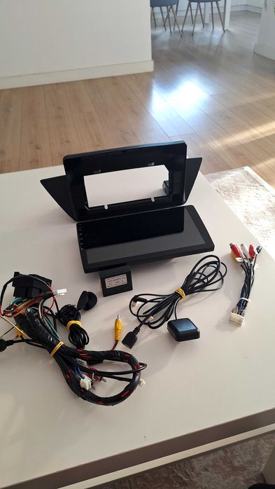 Navigație Android BMW X1 (E84) – ecran mare, completă