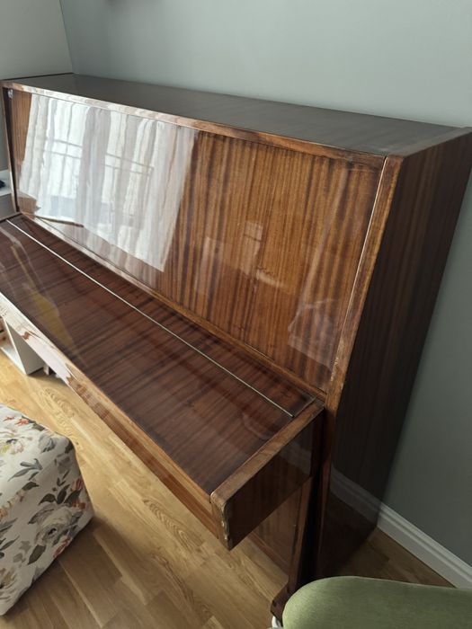 Pianina Ukraina de vanzare