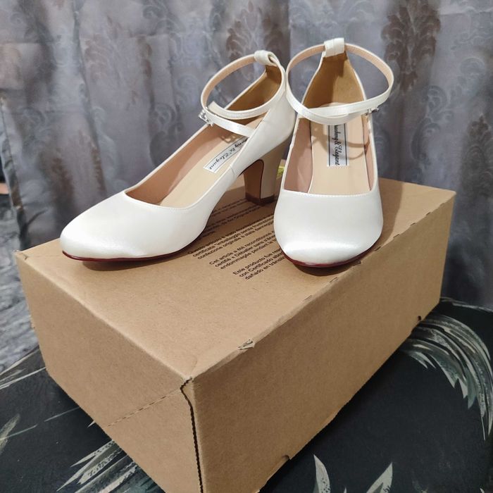 Дамски сватбени обувки