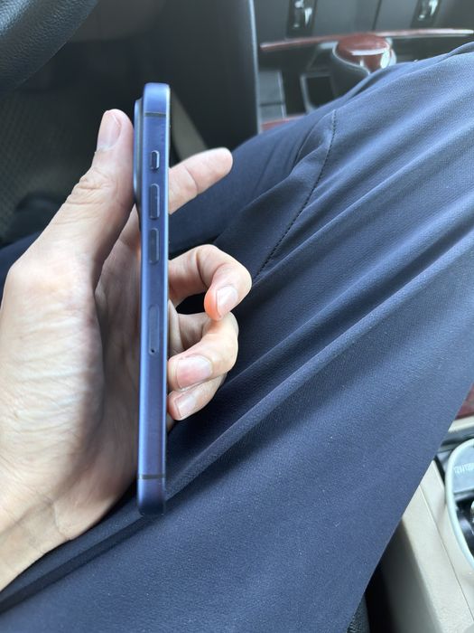 Продам iphone 17 pro 256 gb все работает