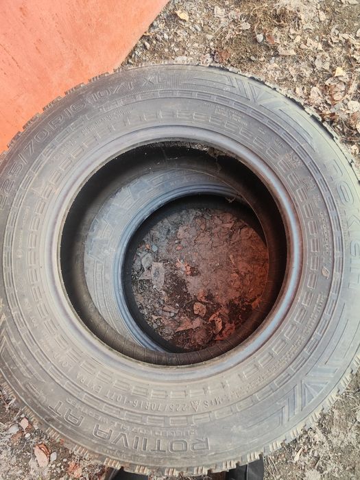 Продам 2 колеса,размер 225/70