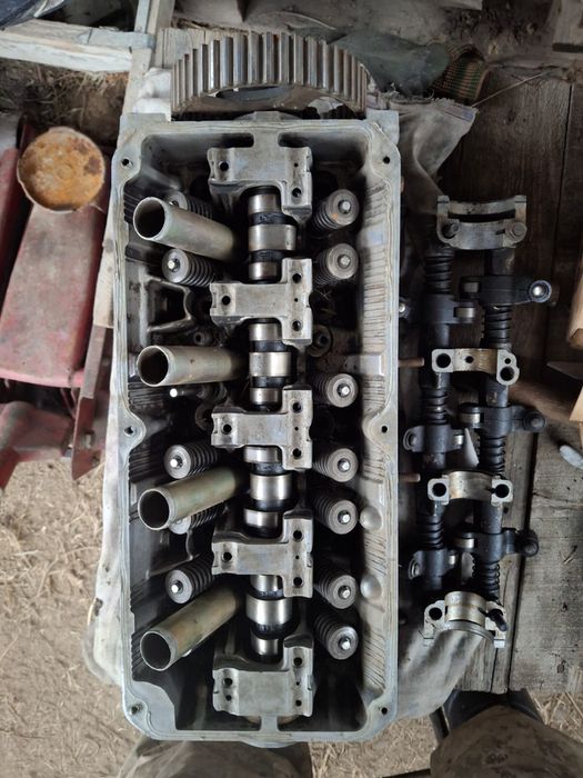 Продам ГБЦ Mitsubishi 4g64 2, 4 литра.