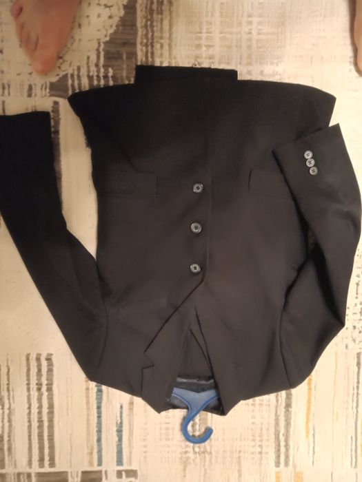 Продам костюм  набор рост150- 160