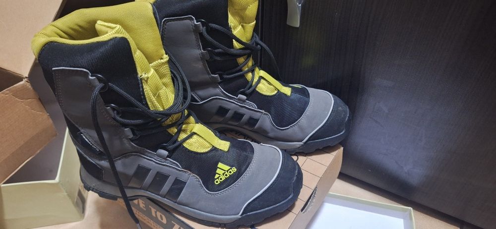 Зимни ботуши за момче