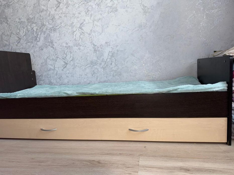 Кровать подростковая