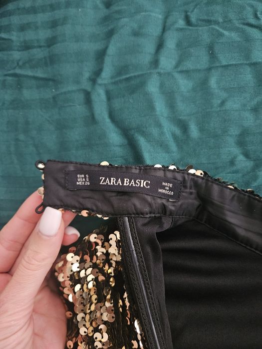 Бляскава рокля Зара