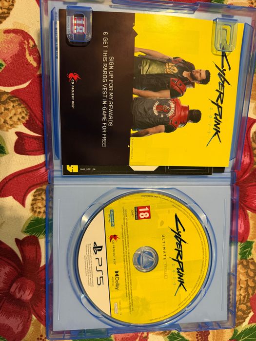 Продавам PS 5 игра Cyberpunk 2077