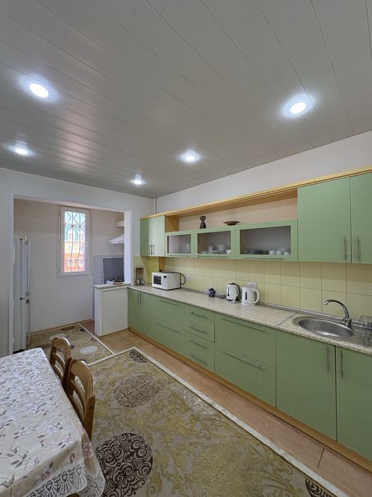 Сдается 2х ком квартира Ойбек