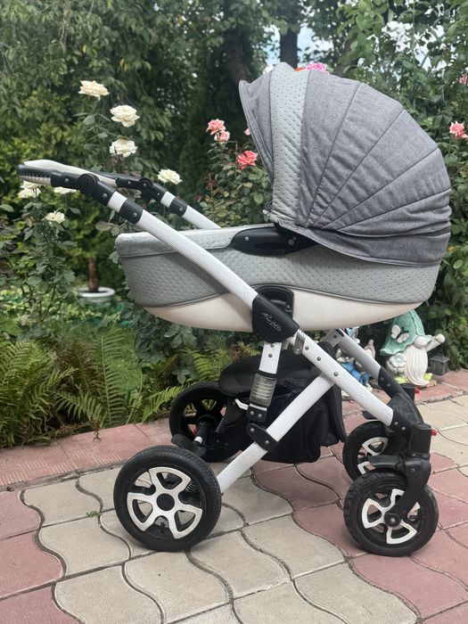 Продам коляску Adamex