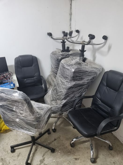 Кожени офис столове