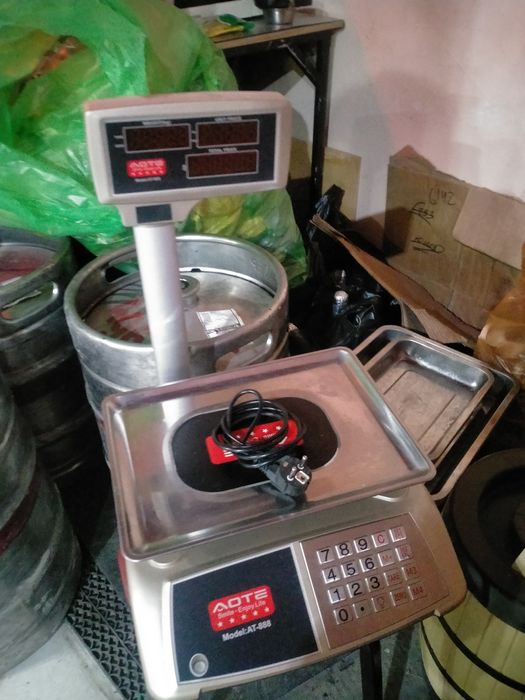 Весы  торговые новые