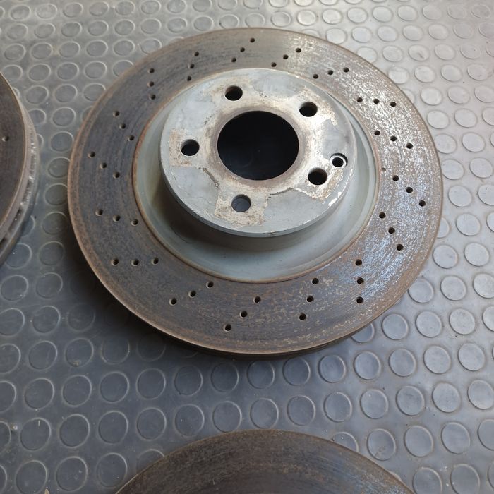 Комплект спирачни дискове и апарати за Mercedes SL(R230)