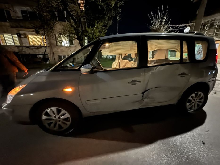 Рено Еспейс 4 3.0ДЦИ 180 к.с. на части