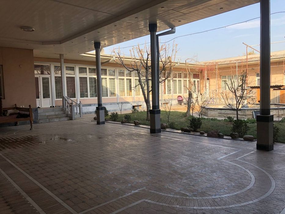 Fayzli hovli sotiladi