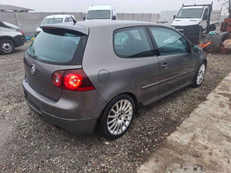 VW Golf 5 GTI 2.0tsi manual