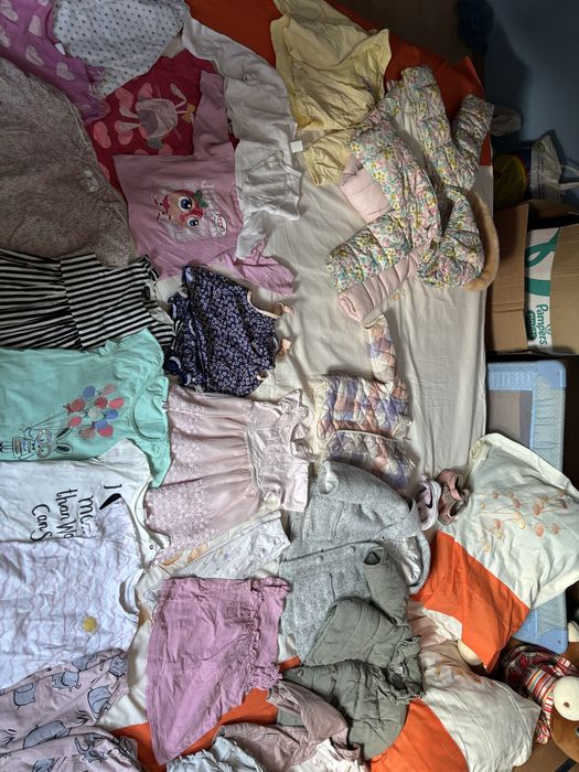 Lot haine fetita 9 luni-2 ani Zara, H&M, Mango geci pantaloni rochite tricouri costum baie