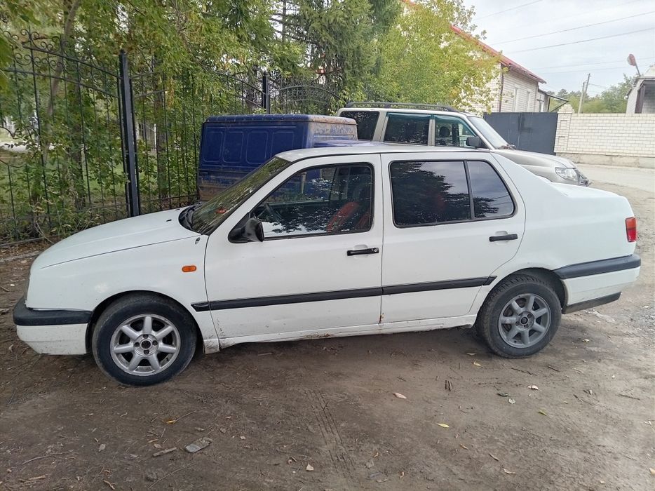 Продам машыну фольцваген венто