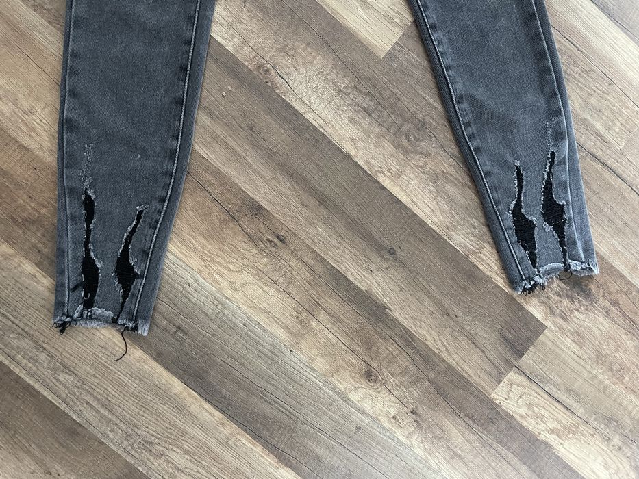 Еластични дънки с висока талия