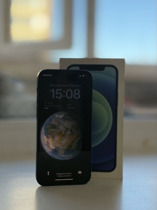 Продам iphone(айфон) 12 в отличном состояние