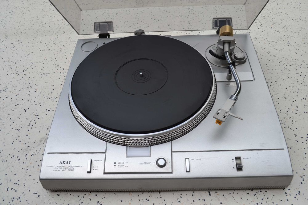 Pick up Akai AP D 30 C