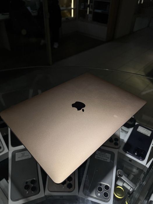 Macbook Air M1 8/256 92%