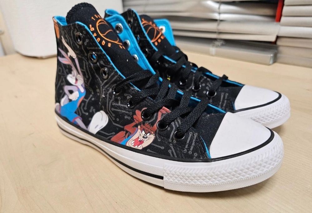 Converse All Star Looney Tunes mărimea 40