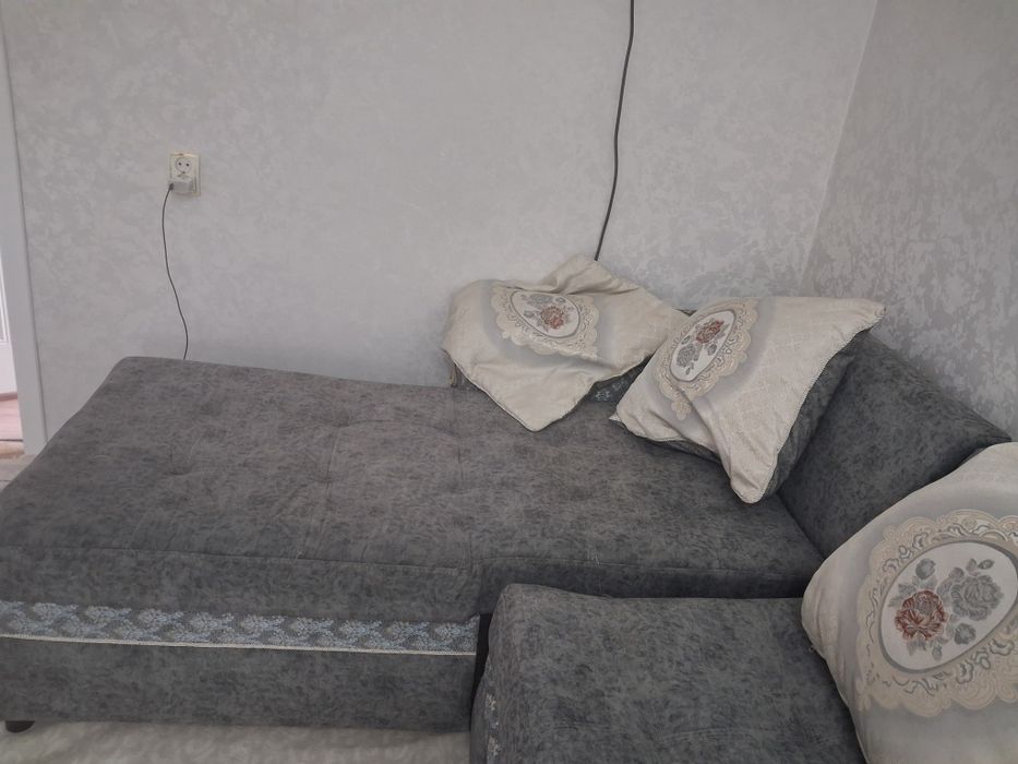 Диван б/у состояние отличное