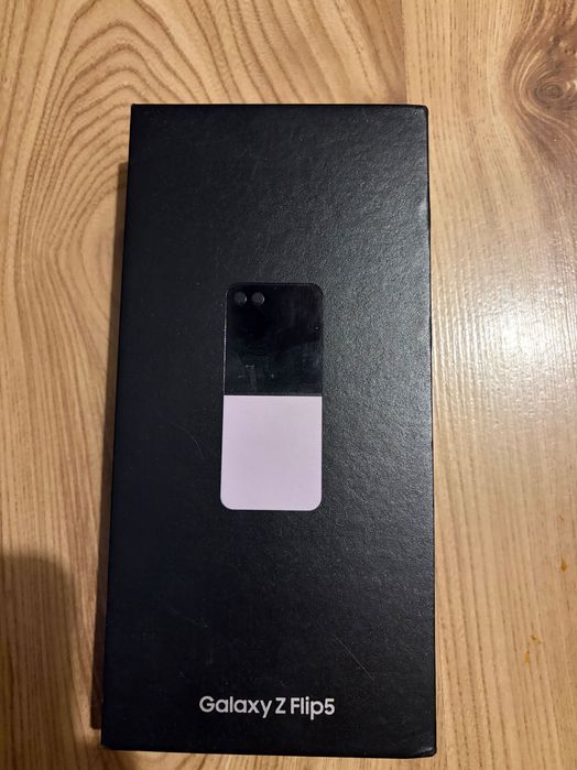 Samsung Galaxy Z flip 5 512gb Lavender