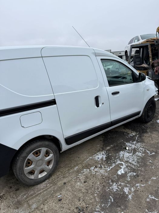 Dezmembrez Dacia Dokker 1.5dci k9k-6c
