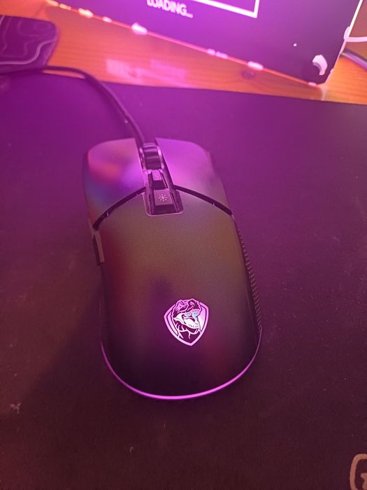 Мишка за игри и мауспад