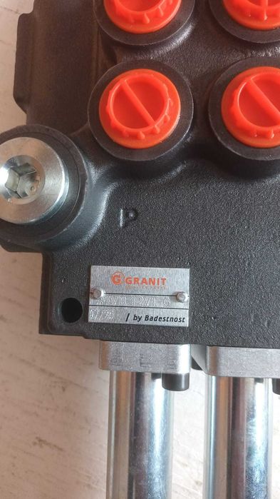 Distribuitor hidraulic P80 cu joystick Granit