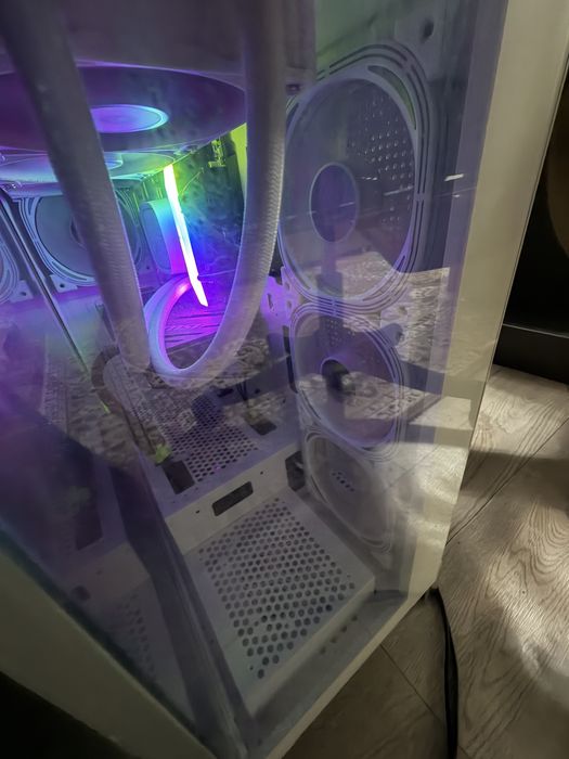 Игровой компьютер продам срочно!