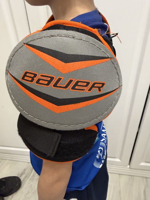 нагрудник хоккейный bauer