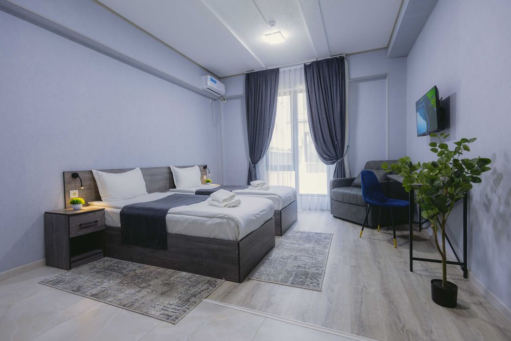 Гостиница "Beshchinor"  от 250 000 за одноместный бюджетный номер.