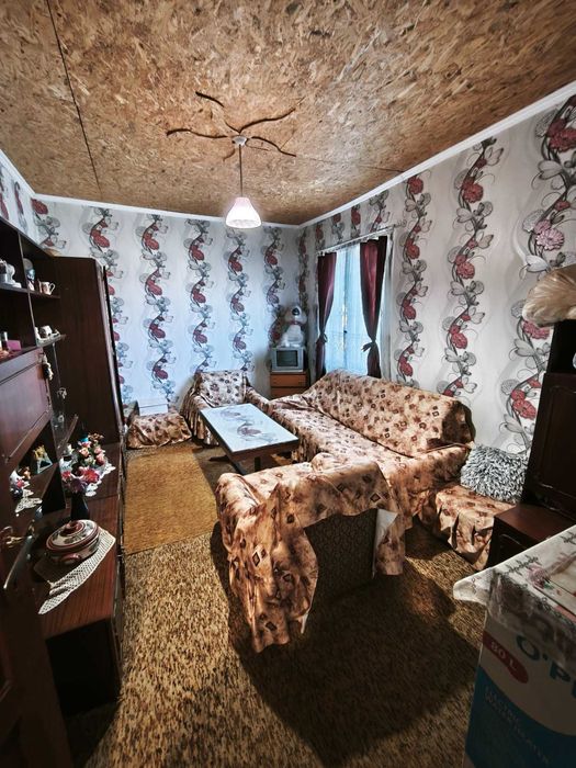 Продавам къща близнак в гр. Перник кв. Ралица