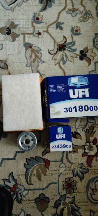 Въздушен 3018000 и горивен 2343900 филтър