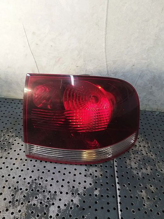 Stop tripla lampa dreapta vw touareg 7l facelift 7l6945096r