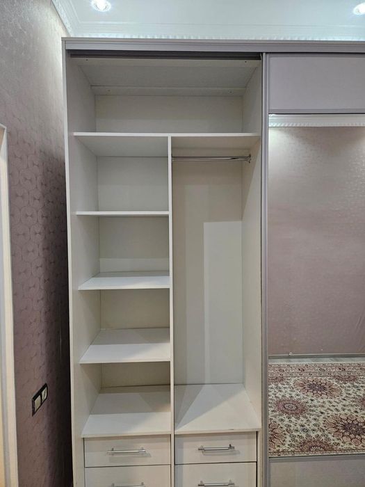 Срочно продам шкаф купе