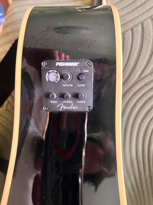 Електро-акустична китара Fender T-Bucket 300 CE TBK