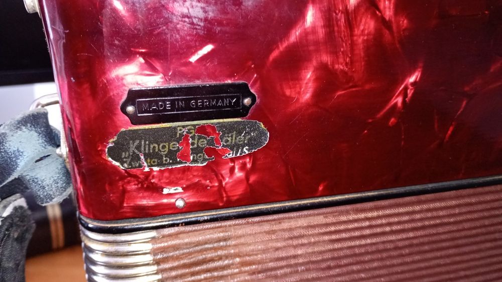 Hohner 80 bași, 5 registre cu cutie