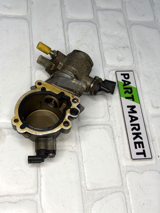 Помпа високо налягане AUDI 3.0TFSI 07L026J 06E103535A