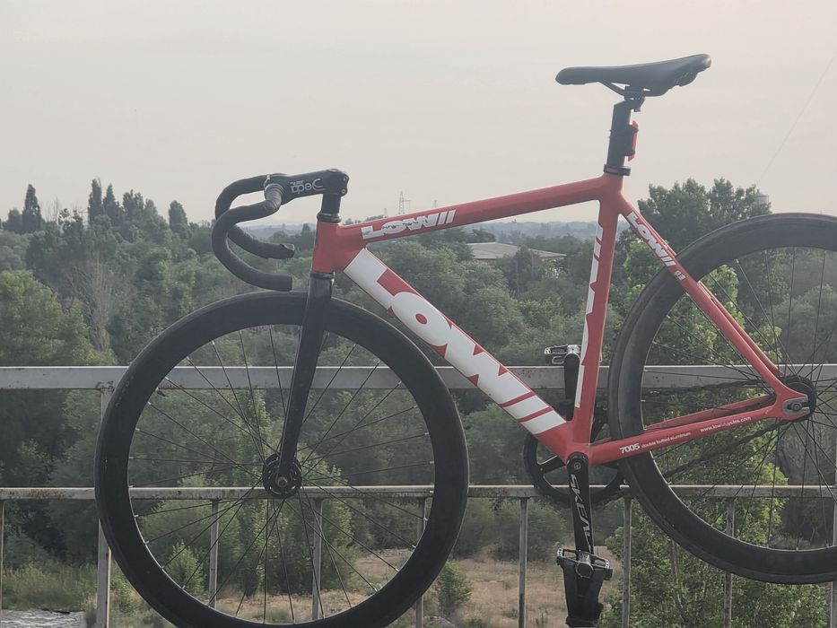Lowii m size red