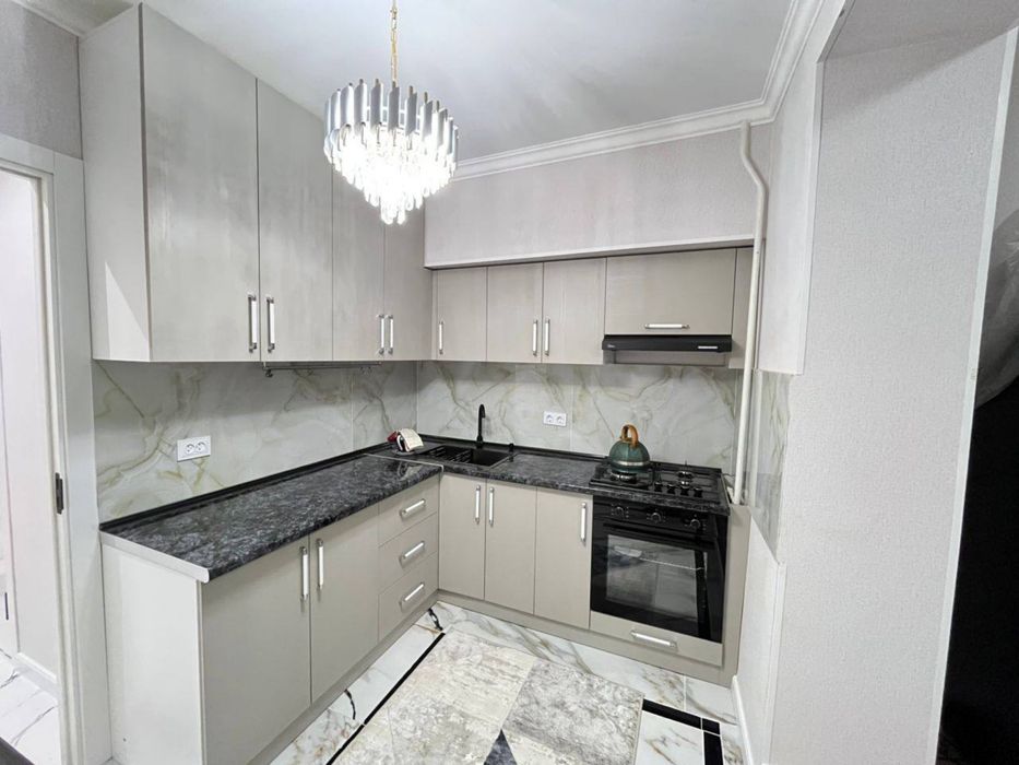 Продается 3 комнатная кватира шахристанском