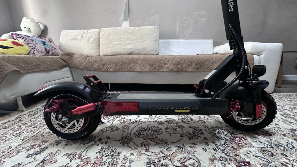 Продам Kugo m4 pro торг есть