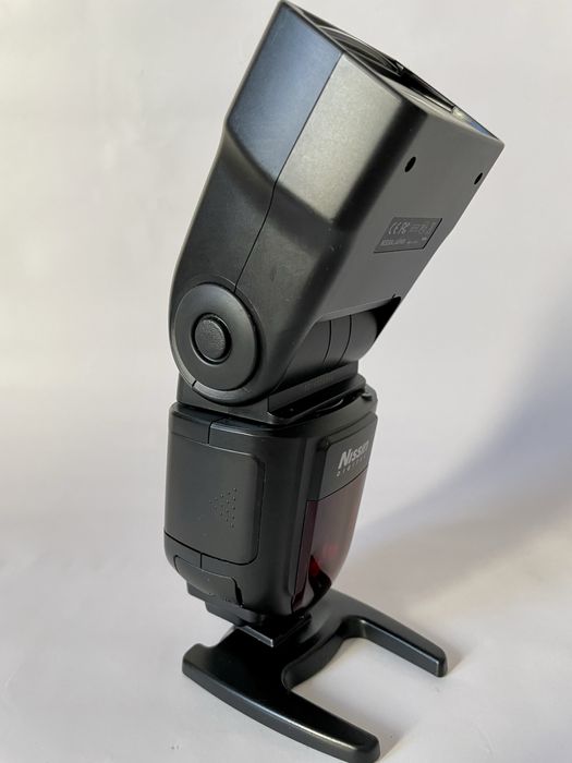 Nissin Di700A + nikon Air 1- nikon , canon